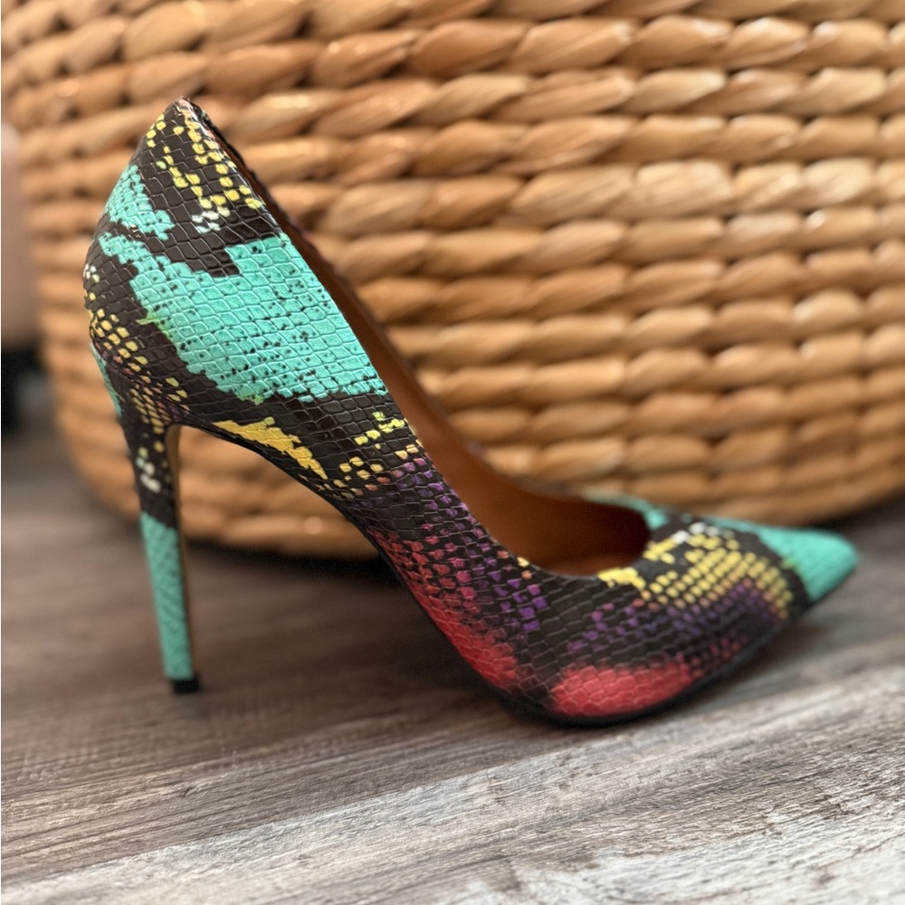 Steve Madden Proto Multi Snake Patterned Pointed High Heels - Picture 6 of 10